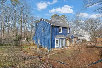 5073 Farm Valley Drive NE, Woodstock, GA 30188 - Photo 4