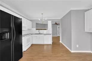 5073 Farm Valley Dr NE, Woodstock, GA 30188 - Photo 6