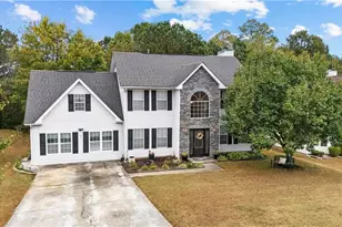 1380 Pebble Beach Ln, Hampton, GA 30228 - Photo 2