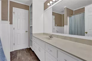 1010 Chapel Hill Dr, Lawrenceville, GA 30045 - Photo 16