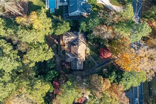 4961 Long Island Dr NW, Sandy Springs, GA 30327 - Photo 6