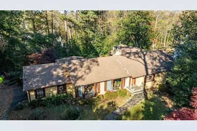 4961 Long Island Drive NW, Sandy Springs, GA 30327 - Photo 4