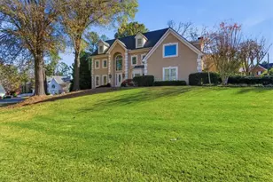 125 Savannah Estates Dr, Atlanta, GA 30350 - Photo 4