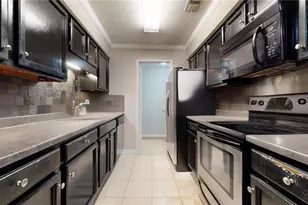 25205 Plantation Dr NE, Atlanta, GA 30324 - Photo 8