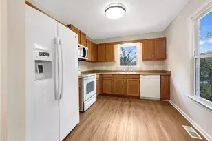 64 Cove Dr, Hiram, GA 30141 - Photo 2