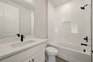 2206 Carlton Ct, Atlanta, GA 30318 - Photo 26