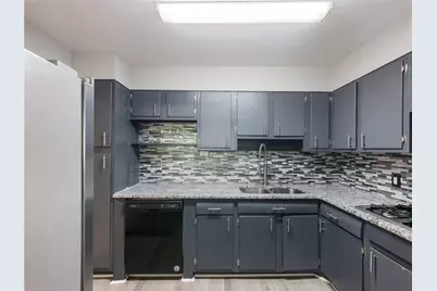 2965 Pharr Court South NW #102, Atlanta, GA 30305 - Photo 6