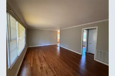 1885 Crystal Drive, Gainesville, GA 30501 - Photo 2
