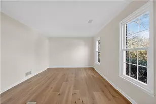 1541 Kinglet Ln, Marietta, GA 30062 - Photo 10