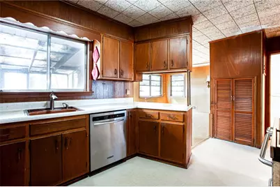 1460 Loch Lomond Trail SW, Atlanta, GA 30331 - Photo 14