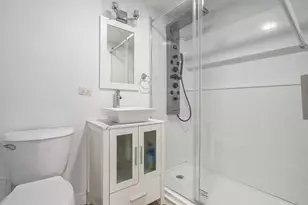 2285 Peachtree Rd NE, Atlanta, GA 30309 - Photo 16