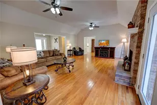 224 Shadowood Dr SE, Calhoun, GA 30701 - Photo 4