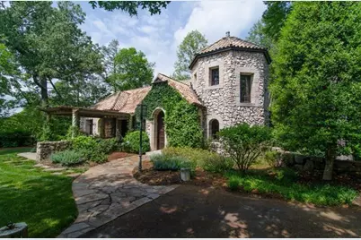 2100 West Wesley Road, Atlanta, GA 30327 - Photo 12