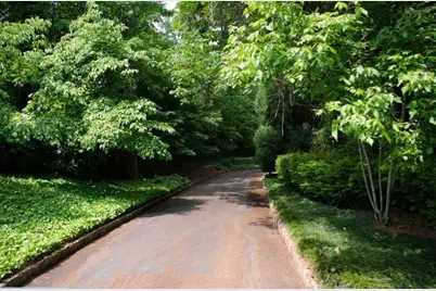 2100 West Wesley Road, Atlanta, GA 30327 - Photo 24