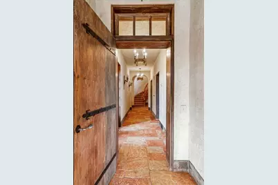 2100 West Wesley Road, Atlanta, GA 30327 - Photo 22