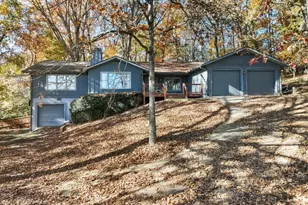 4020 Sundown Dr, Gainesville, GA 30506 - Photo 2