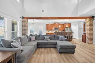 748 Hawkins Creek Dr, Jefferson, GA 30549 - Photo 4