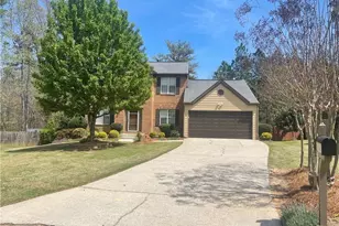 11255 Abbotts Station Dr, Duluth, GA 30097 - Photo 2