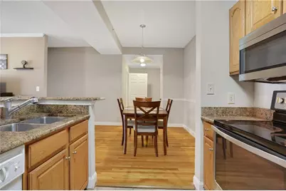 1074 Peachtree Walk NE #B414, Atlanta, GA 30309 - Photo 10