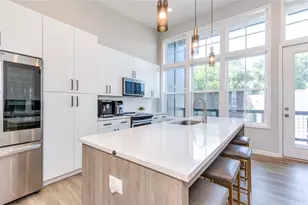 912 Brees Ct, Atlanta, GA 30318 - Photo 2