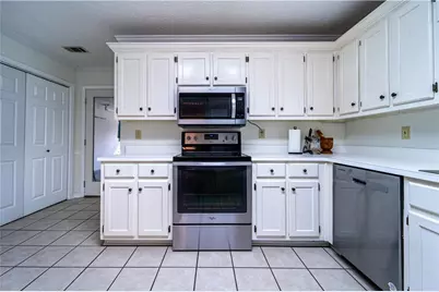 910 Burning Bush Drive, Loganville, GA 30052 - Photo 10