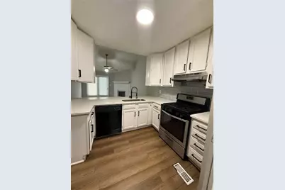 7187 Williamsburg Drive, Riverdale, GA 30274 - Photo 2