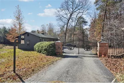 701 Camelback Road, Cleveland, GA 30528 - Photo 1