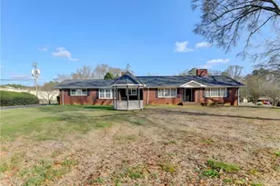 8 Highland Ln, Cartersville, GA 30120 - Photo 2