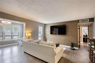 211 Summit North Dr NE, Atlanta, GA 30324 - Photo 10