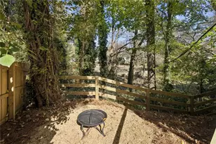 1917 Thompson Ave, Atlanta, GA 30344 - Photo 14
