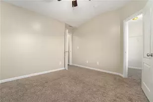 3989 Princeton Lakes Pass SW, Atlanta, GA 30331 - Photo 20