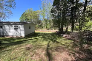 3206 Lakeland Ln, Gainesville, GA 30506 - Photo 2