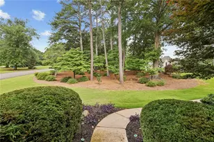 6285 Aberdeen Dr, Atlanta, GA 30328 - Photo 6
