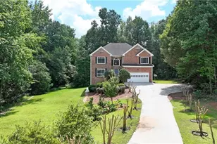 2030 Hunters Trail Dr, Lawrenceville, GA 30043 - Photo 2