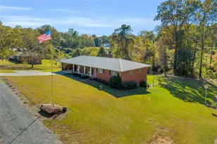 97 Hillside Dr, Toccoa, GA 30577 - Photo 4