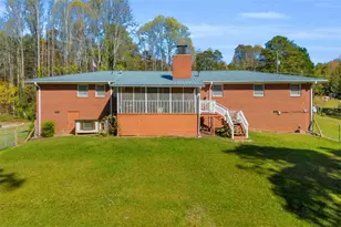 97 Hillside Dr, Toccoa, GA 30577 - Photo 36