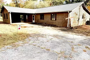 5490 Hulsey Cir, Gainesville, GA 30504 - Photo 2