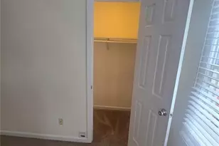 639 Royal Abbey Dr, Stone Mountain, GA 30088 - Photo 22