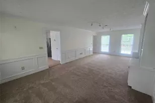 639 Royal Abbey Dr, Stone Mountain, GA 30088 - Photo 6