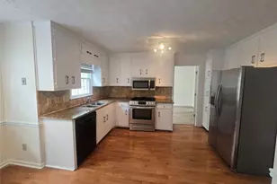 639 Royal Abbey Dr, Stone Mountain, GA 30088 - Photo 8