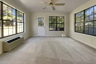 4450 Wood Hollow Ct, Douglasville, GA 30134 - Photo 10