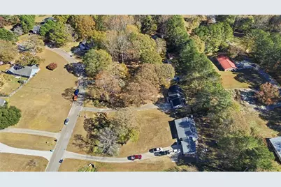 127 Springbrook Drive, Auburn, GA 30011 - Photo 32