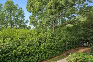 2765 Peachtree Rd NE, Atlanta, GA 30305 - Photo 22