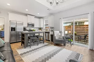 423 Palmetto St, Saint Simons, GA 31522 - Photo 2