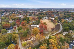 142 Woodbine Cir SE, Atlanta, GA 30317 - Photo 32