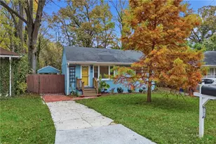 142 Woodbine Cir SE, Atlanta, GA 30317 - Photo 1