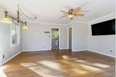 142 Woodbine Circle SE, Atlanta, GA 30317 - Photo 2