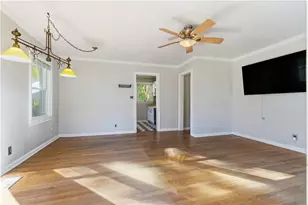 142 Woodbine Cir SE, Atlanta, GA 30317 - Photo 2