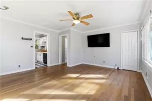 142 Woodbine Cir SE, Atlanta, GA 30317 - Photo 8