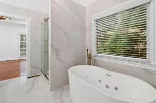 1711 Summit Glen Ln, Atlanta, GA 30329 - Photo 18